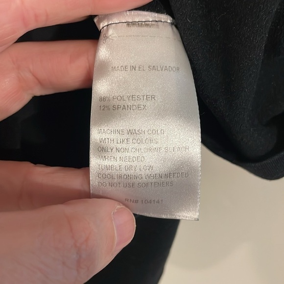 Reebok Women's Shirt Medium Black PLAY DRY Workout Stretch Spandex Fitted - Picture 9 of 13